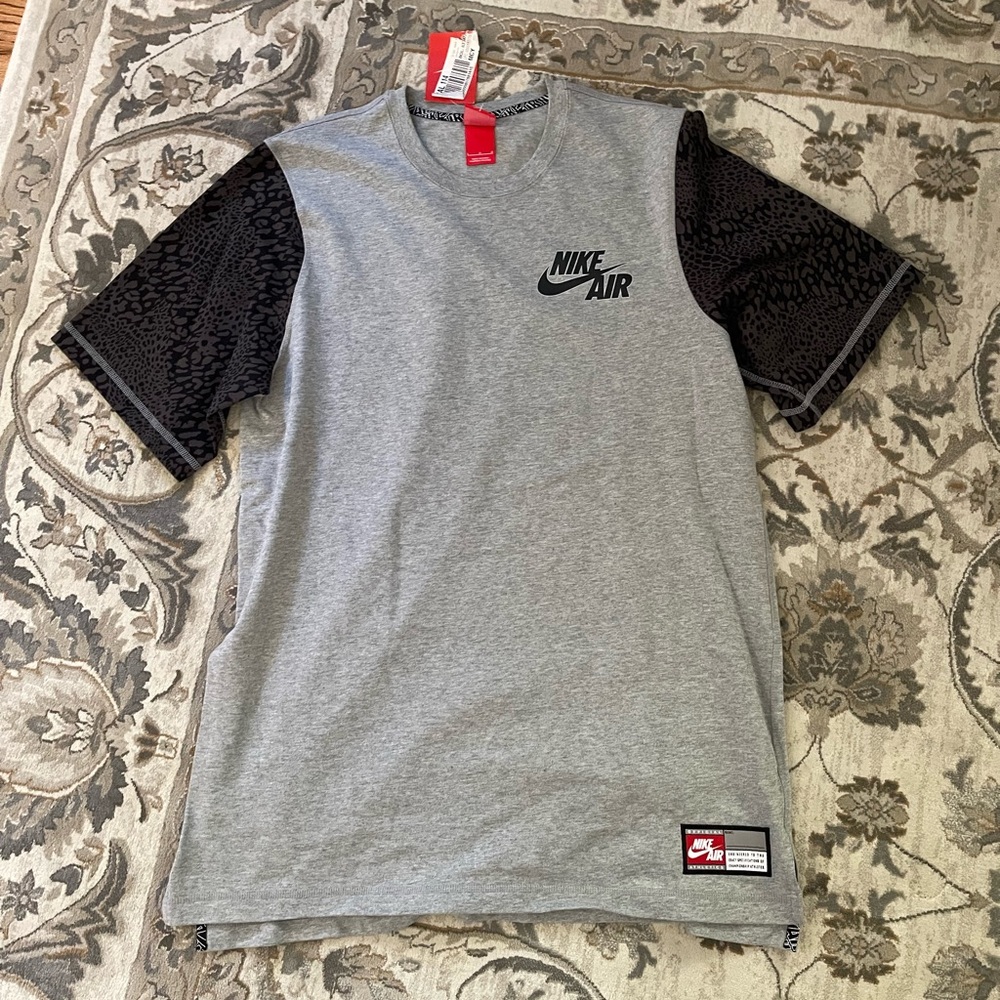 Nike Air Short Sleeve Tee Size Large NWT